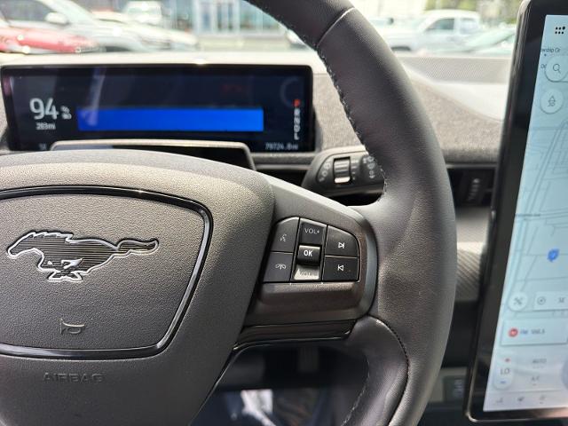 Used 2023 Space White Metallic Ford  image 18