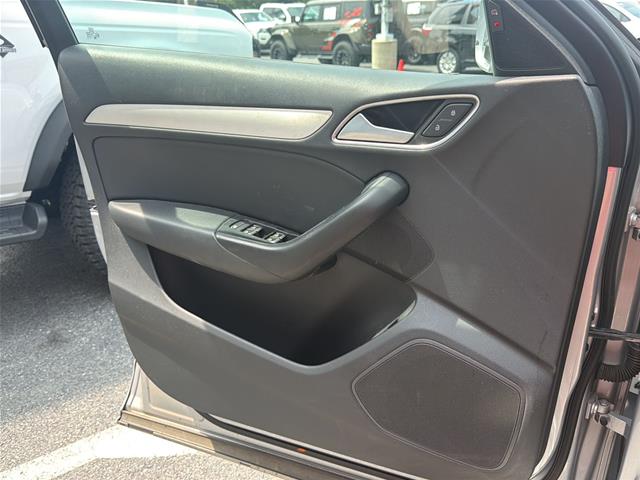 Used 2018 Florett Silver Metallic Audi  image 24