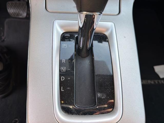 Used 2015 Titanium Nissan  image 19