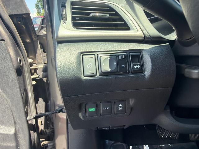 Used 2015 Titanium Nissan  image 22