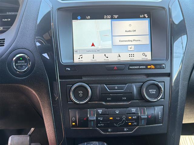 Used 2018 Ruby Red Metallic Tinted Clearcoat Ford  image 18