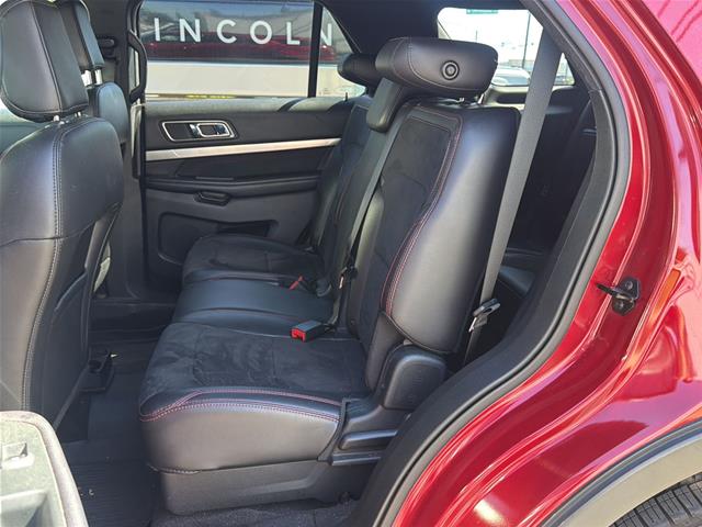 Used 2018 Ruby Red Metallic Tinted Clearcoat Ford  image 6