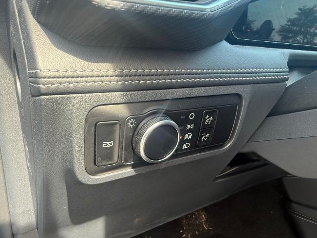 Used 2024 Vapor Blue Metallic Ford  image 23