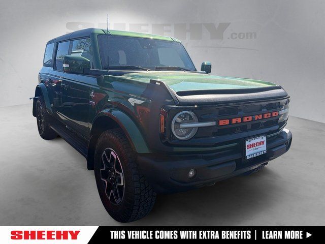 2023 Ford Bronco Outer Banks 4x4's photo