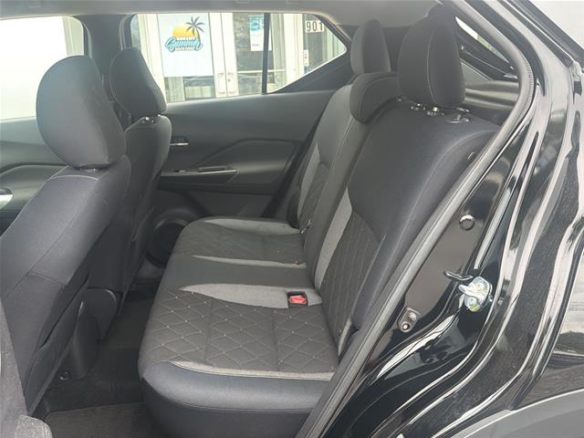 Used 2018 Super Black Nissan  image 10