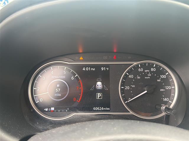 Used 2018 Super Black Nissan  image 12