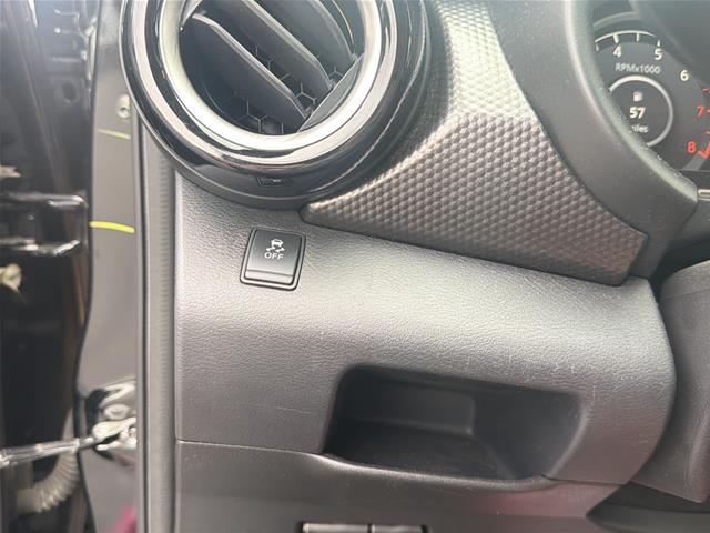 Used 2018 Super Black Nissan  image 20