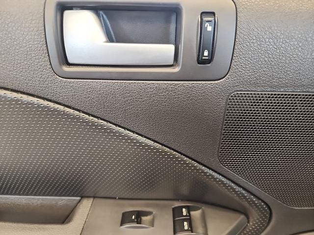 Used 2005 Redfire Clearcoat Metallic Ford  image 21