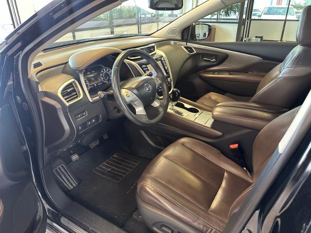 Used 2015 Magnetic Black Nissan  image 9