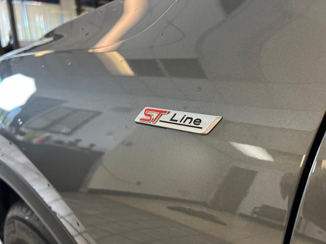 Used 2025 Carbonized Gray Metallic Ford  image 29