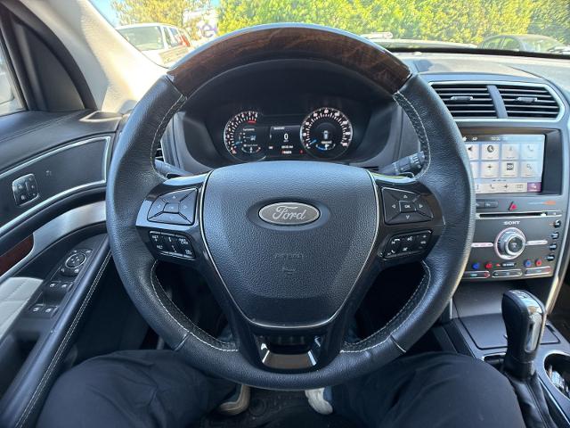 Used 2017 Shadow Black Ford  image 18