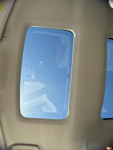 Used 2017 Shadow Black Ford  image 31