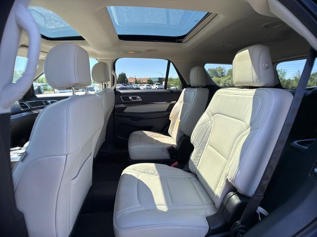 Used 2017 Shadow Black Ford  image 6