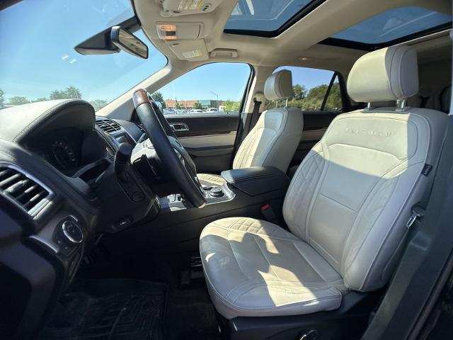 Used 2017 Shadow Black Ford  image 8