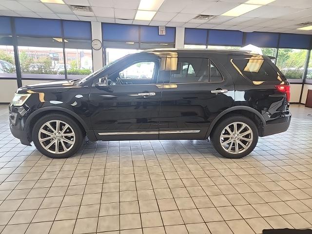 Used 2016 Shadow Black Ford  image 4