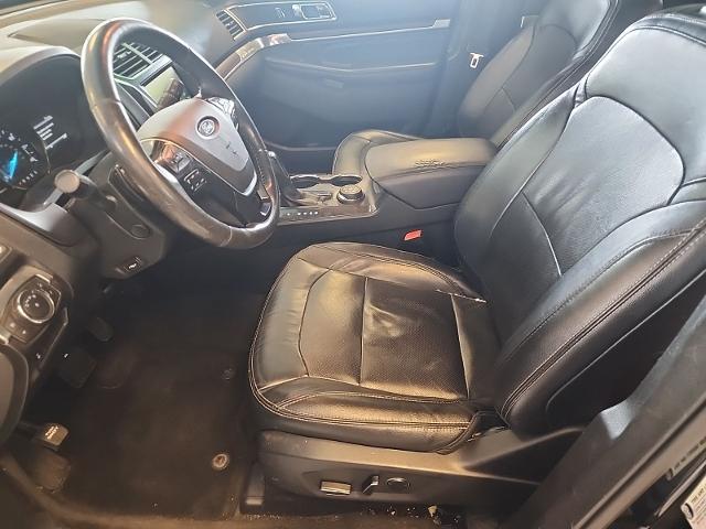 Used 2016 Shadow Black Ford  image 9
