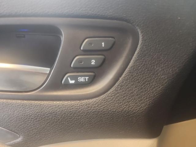 Used 2016 Crystal Black Pearl Acura  image 22