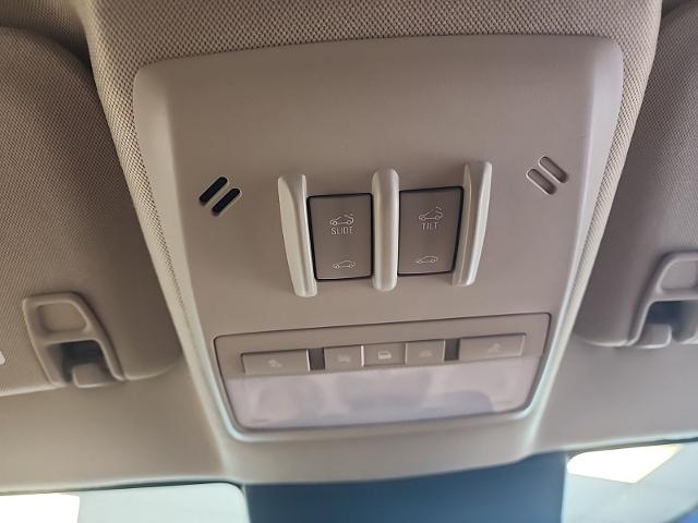 Used 2016 White Pearl Metallic Buick  image 29