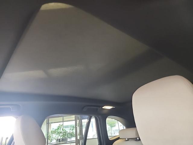 Used 2019 Mineral White Metallic BMW  image 10