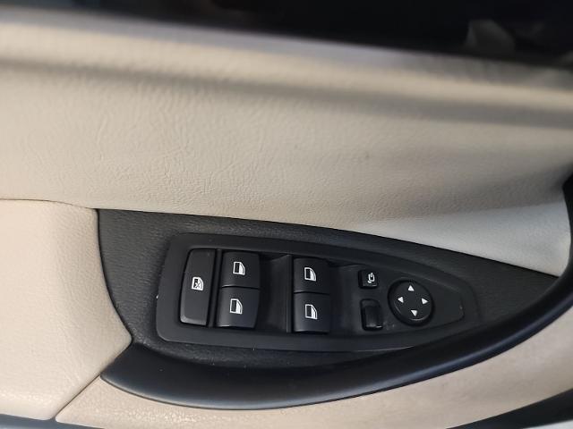 Used 2019 Mineral White Metallic BMW  image 23