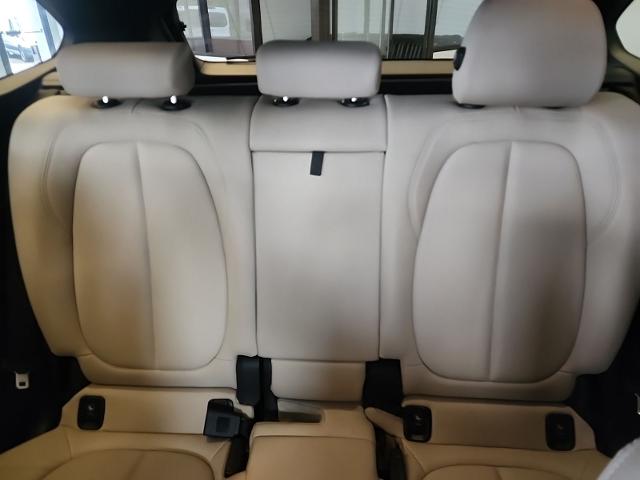 Used 2019 Mineral White Metallic BMW  image 27