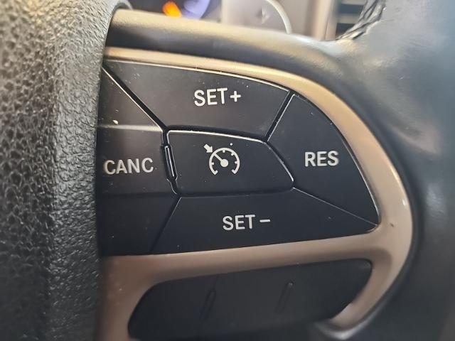 Used 2014 Granite Crystal Clearcoat Metallic Jeep  image 19