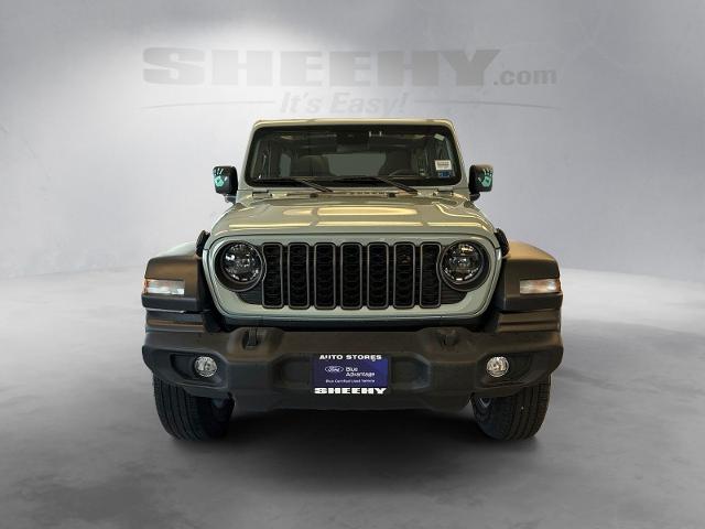 Used 2024 Earl Clearcoat Jeep  image 15