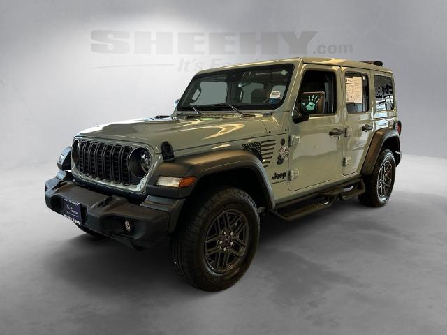 Used 2024 Earl Clearcoat Jeep  image 19