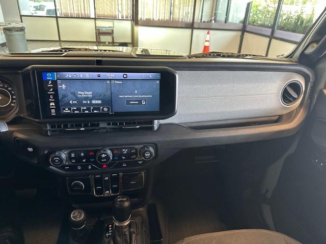 Used 2024 Earl Clearcoat Jeep  image 21