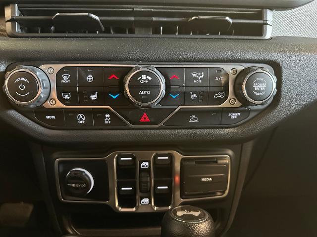 Used 2024 Earl Clearcoat Jeep  image 26