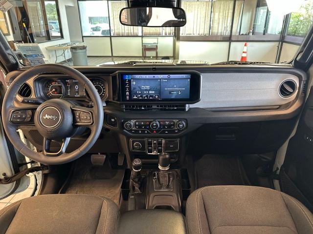 Used 2024 Earl Clearcoat Jeep  image 28