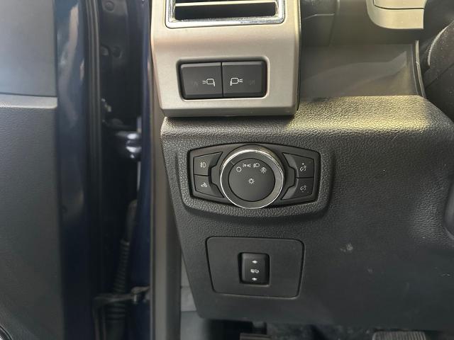 Used 2015 Blue Jeans Metallic Ford  image 21