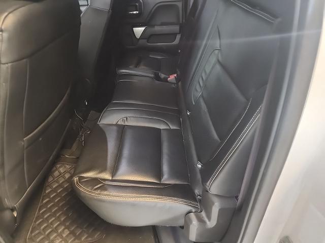 Used 2017 Summit White Chevrolet  image 7