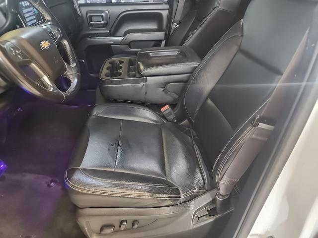 Used 2017 Summit White Chevrolet  image 9