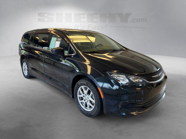 Used 2017 Brilliant Black Crystal Pearlcoat Chrysler  image 2