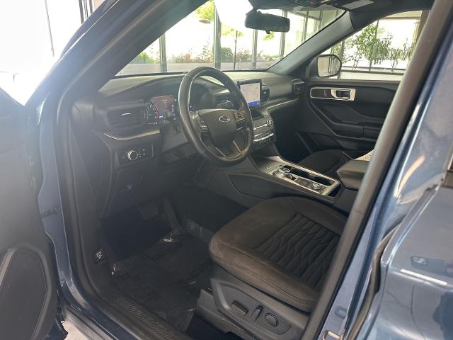Used 2020 Blue Metallic Ford  image 9