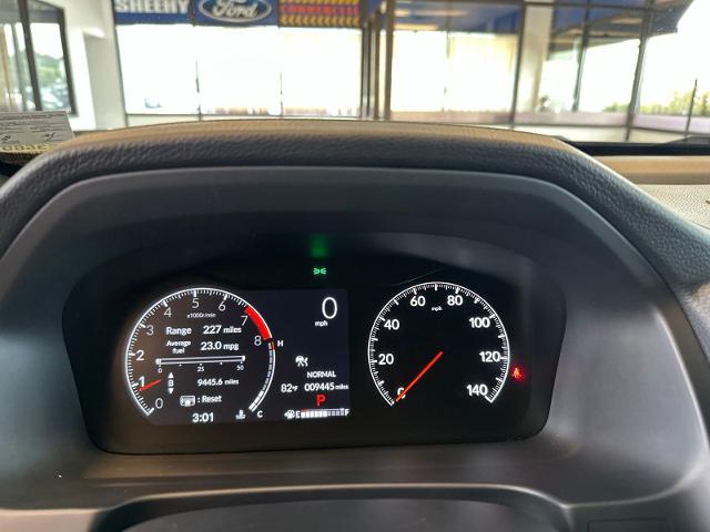 Used 2025 Crystal Black Pearl Honda  image 5