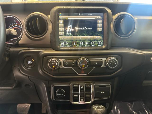 Used 2019 Black Clearcoat Jeep  image 19