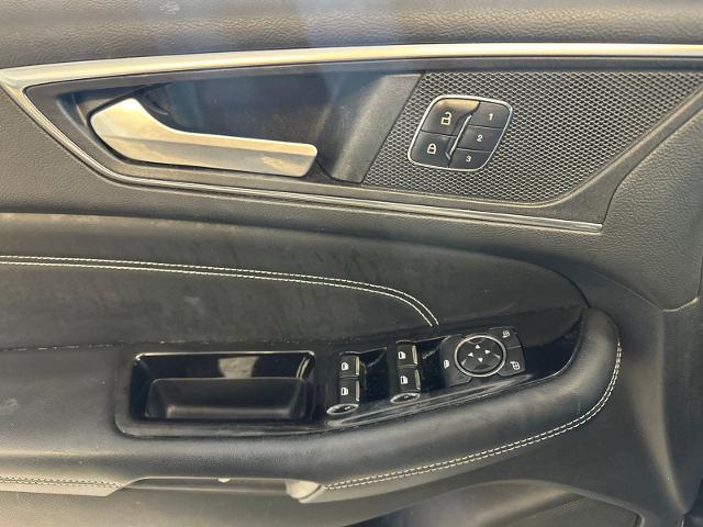 Used 2016 Shadow Black Ford  image 19