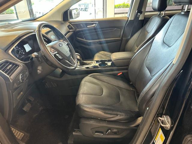 Used 2016 Shadow Black Ford  image 9