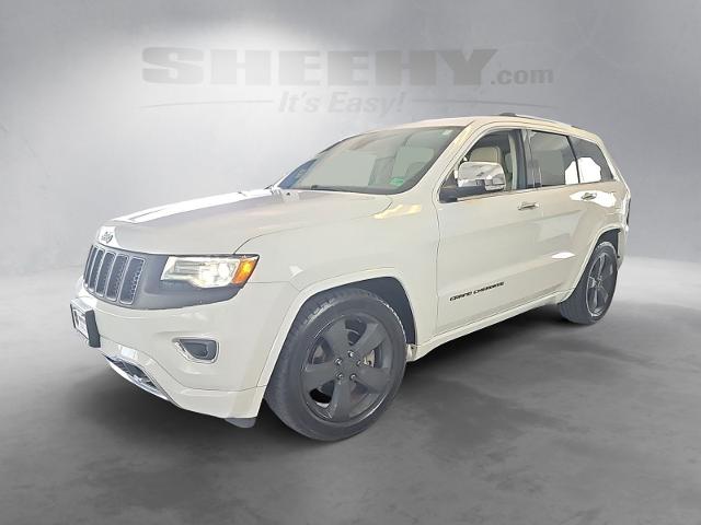 Used 2014 Bright White Clearcoat Jeep  image 16