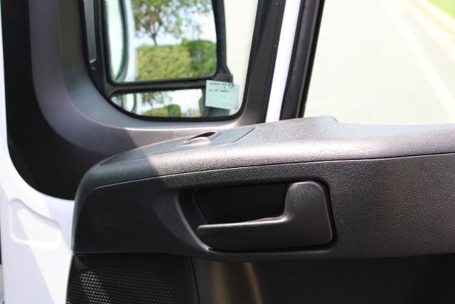 Used 2025 Bright White Clearcoat RAM  image 23
