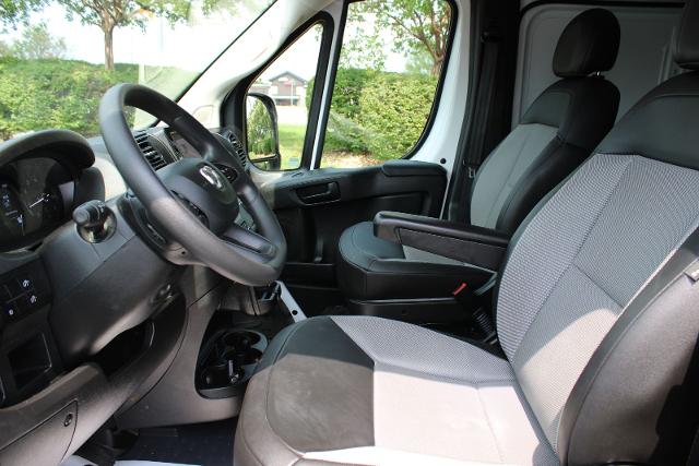 Used 2025 Bright White Clearcoat RAM  image 7