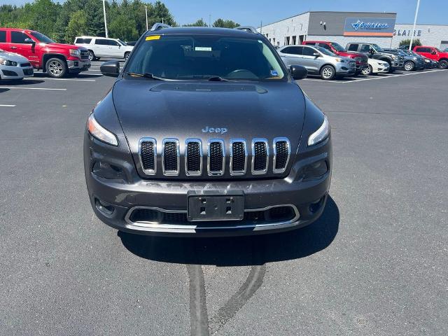 Used 2015 Jeep Cherokee Limited with VIN 1C4PJMDS7FW729083 for sale in Eau Claire, WI