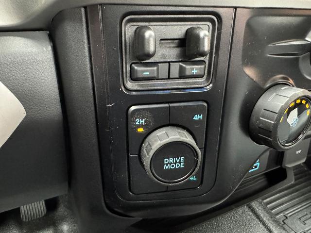 New 2026 Oxford White Ford F-350® XL image 19