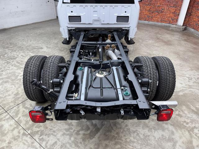 New 2026 Oxford White Ford F-350® XL image 25