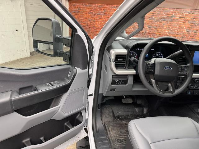 New 2026 Oxford White Ford F-350® XL image 9