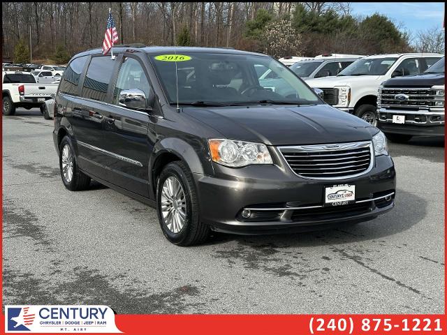 2016 Chrysler Town & Country