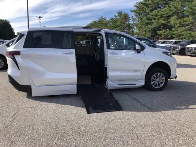 2024 Toyota Sienna