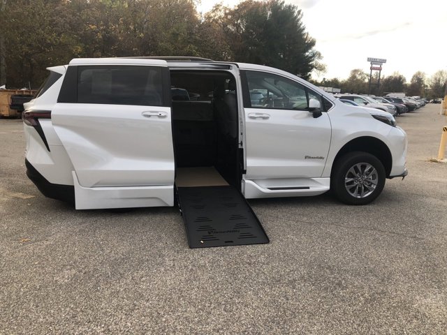 2024 Toyota Sienna